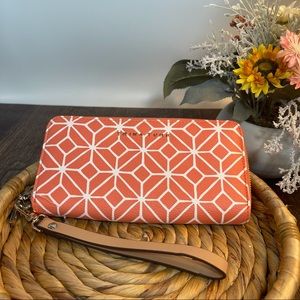 NWOT Trina Turk Coral Geometric Poolside Zip Around Wallet Removable Wrist Strap